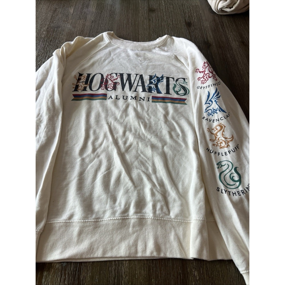 Harry Potter Hogwarts Alumni Adult Crew Neck Long Sleeve Size XS
